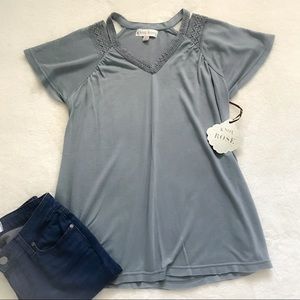 NWT Knox Rose loose grey top